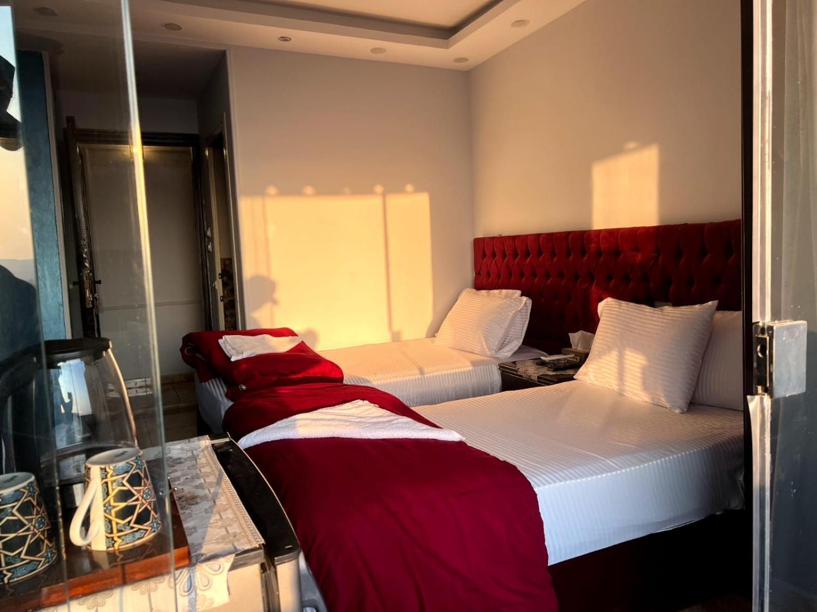 Orion Pyramids View Hotel Kafret el-Gabal Exterior foto