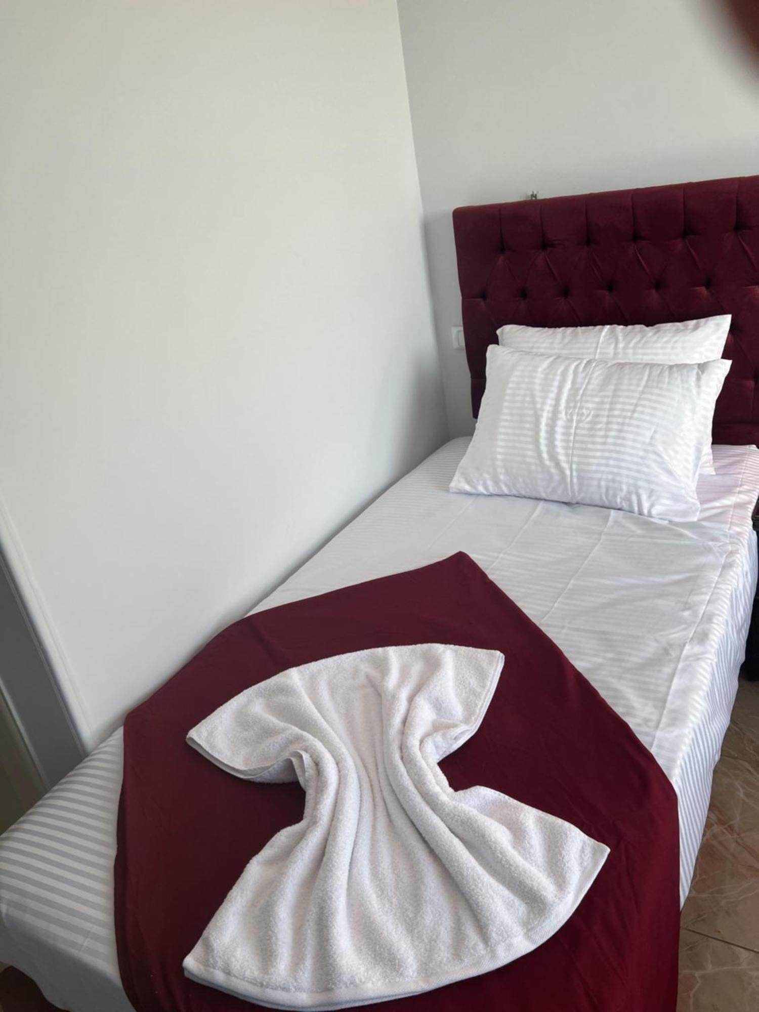 Orion Pyramids View Hotel Kafret el-Gabal Exterior foto